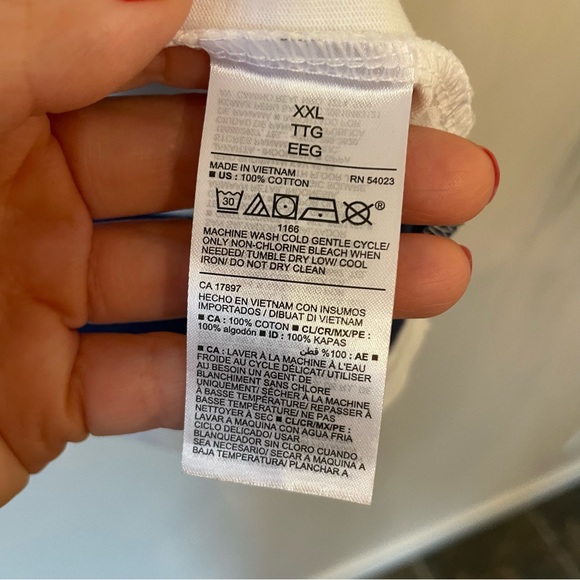 Ladies Old Navy striped tee- size XXL - Picture 4 of 4